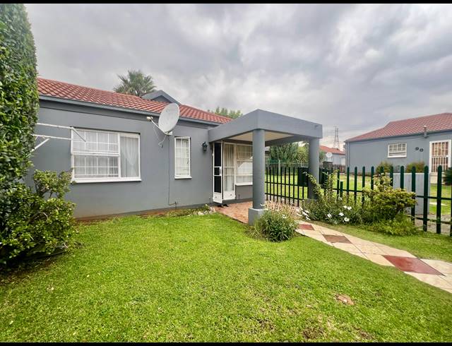3 BEDROOM SIMPLEX FOR SALE IN LINMEYER